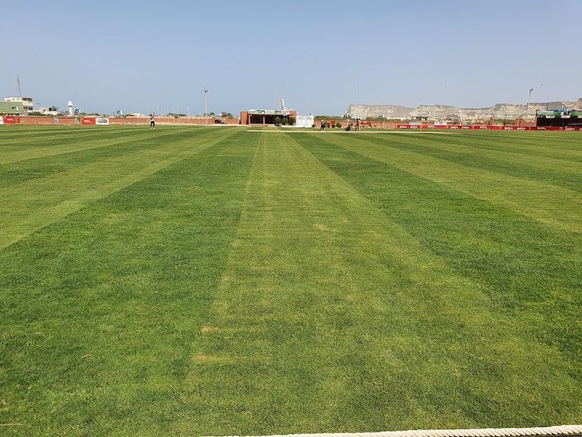 MR_Ali_102's tweet photo. No Doubt This Is The Most Beautiful Cricket Stadium in Pakistan.. 

This beautiful Art Is Situated in Gawadar, Pakistan. 

#PakistanCricket | #Pakistan | #Cricket | https://t.co/jBXjZBCq0H