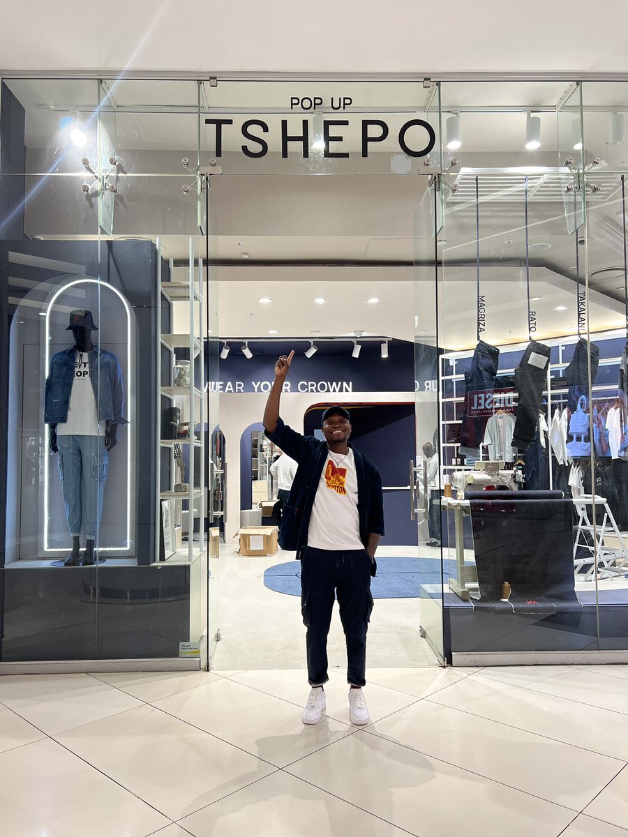 Somebody said to me 

“Be confident you’ve built a beautiful brand” 

TSHEPO now open in Sandton City 🙏🏿

- Wear Your Crown -
