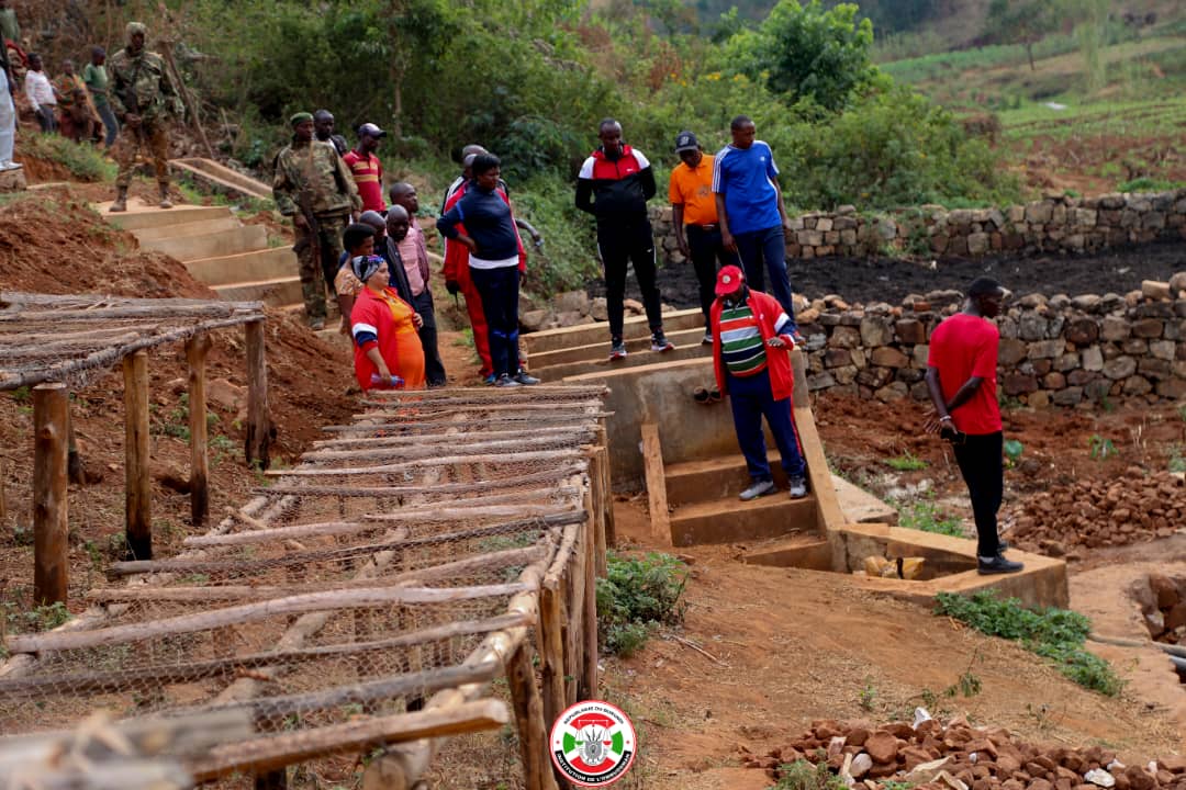 OmbudsmanBI's tweet image. La Coopérative #GSCO, âgée de 13ans, à part de collecter le café auprès des agriculteurs à un prix fixé par le @BurundiGov prêche par l'exemple avec des plantations sur une altitude de 1800-1850m dans les communes Gashoho à Muyinga, Tangara, Gashikanwa, Marangara à Ngozi.#Burundi