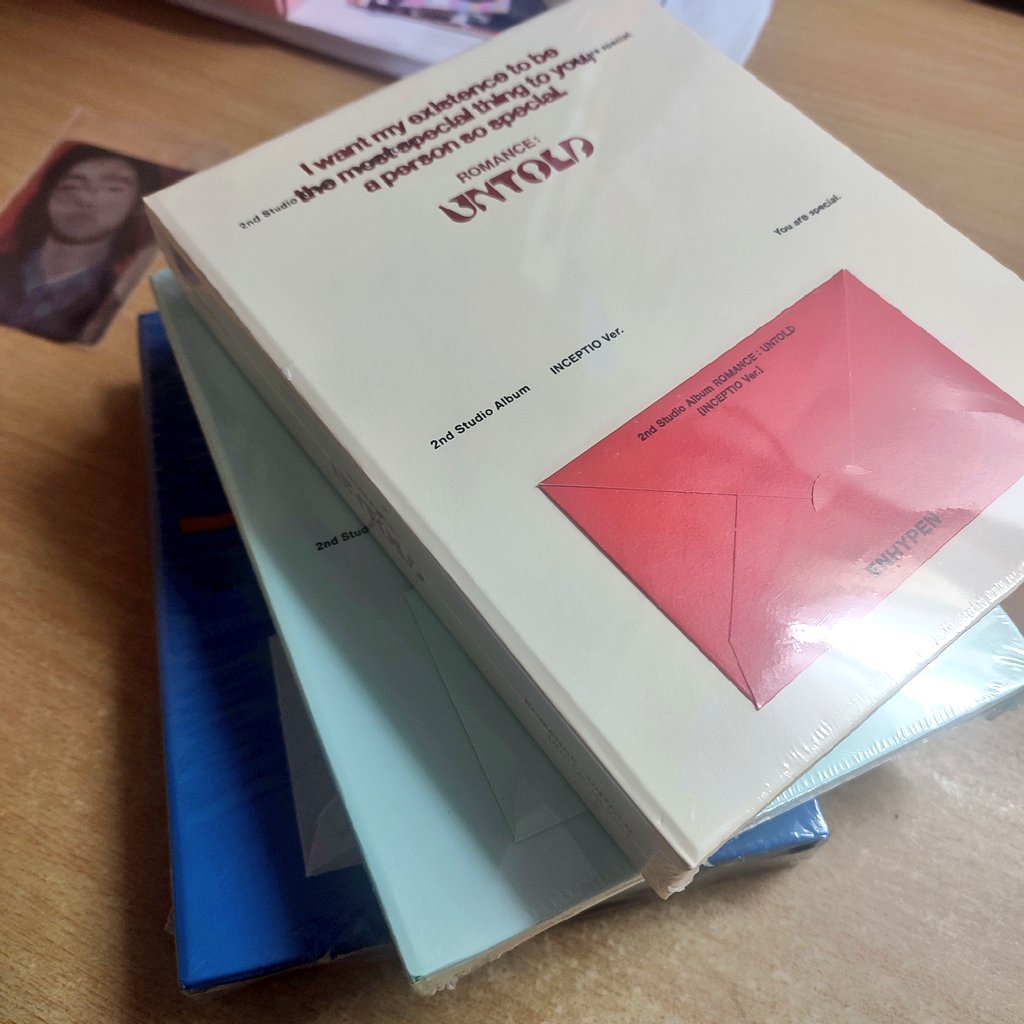 fraisebbangcart's tweet photo. my first set of r:u albums are here! thank you sm @chulien07 🥹🫶🏼 inuwian na rin ng sunjay 😭 #FromChulien https://t.co/gBJVDnaXuo