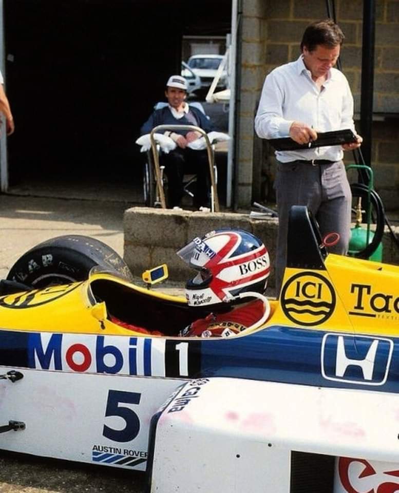 F1RetroOldie's tweet photo. Nigel Mansell - Williams Honda https://t.co/QX8aCAJsL6