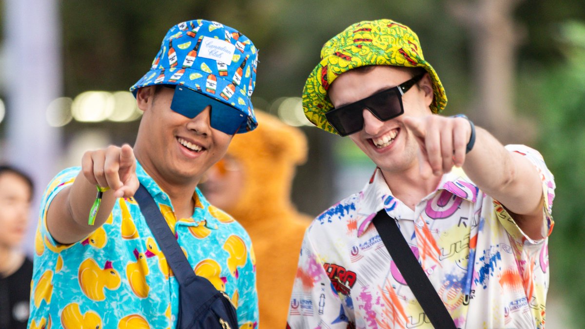 NEON Countdown tweet media