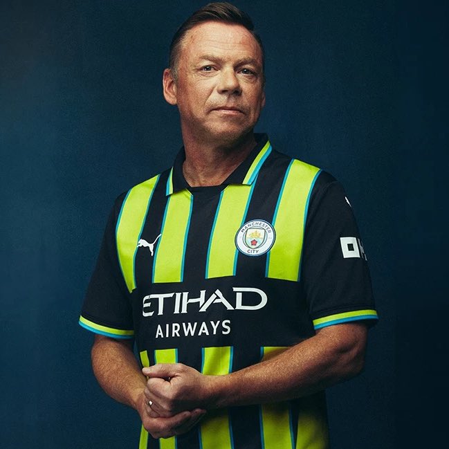 AmosMurphy_'s tweet photo. Labour government ✅ 
Yellow &amp; blue City away kit ✅ 
Oasis tour ✅ 

Just need City in the third tier of English football for the full 1990s comeback https://t.co/TJJlI8knwZ
