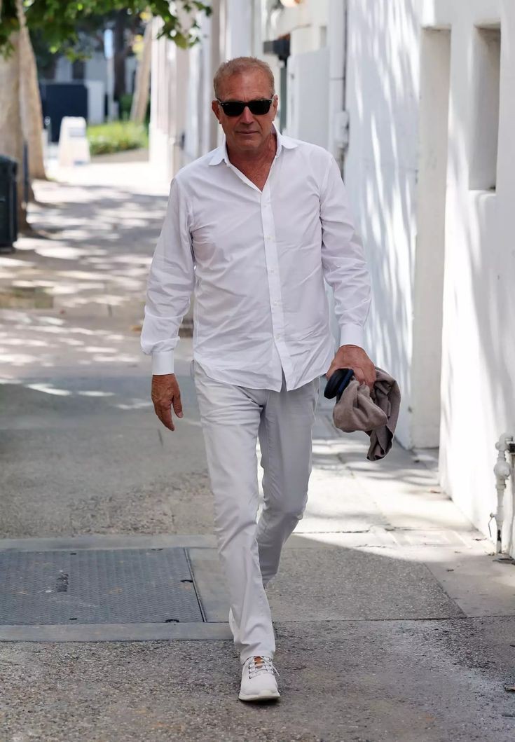 Kevin Costner (@kevincostner36) on Twitter photo 