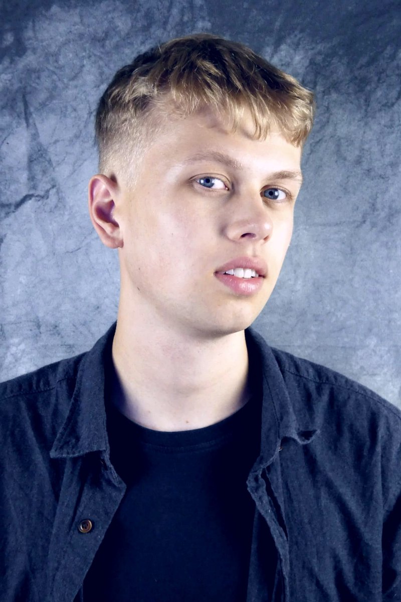 HgWhaley's tweet photo. New headshot, new energy. Ready for the next chapter! π¬ #NewHeadshot #ActorLife #OnSet #CastingCall #Hollywood #Actor #Casting #actorheadshot https://t.co/BrBXQMBWte