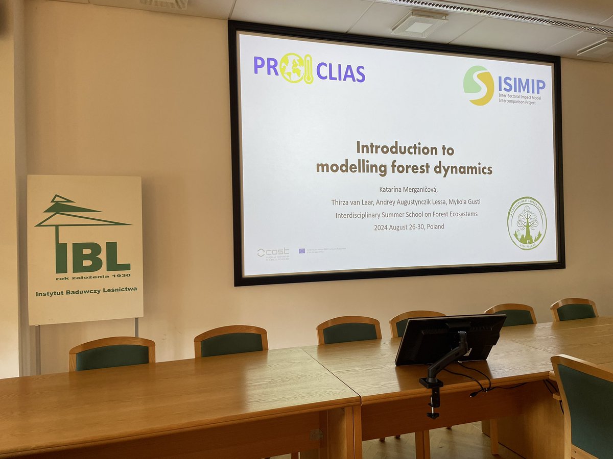 tristanubaldi's tweet photo. This week I’m happy to be in Warsaw, Poland 🇵🇱 in the Interdisciplinary Summer School in Forest Ecosystems to learn more about forest dynamics and process-based modeling 😁 https://t.co/BvBfWSdVmv