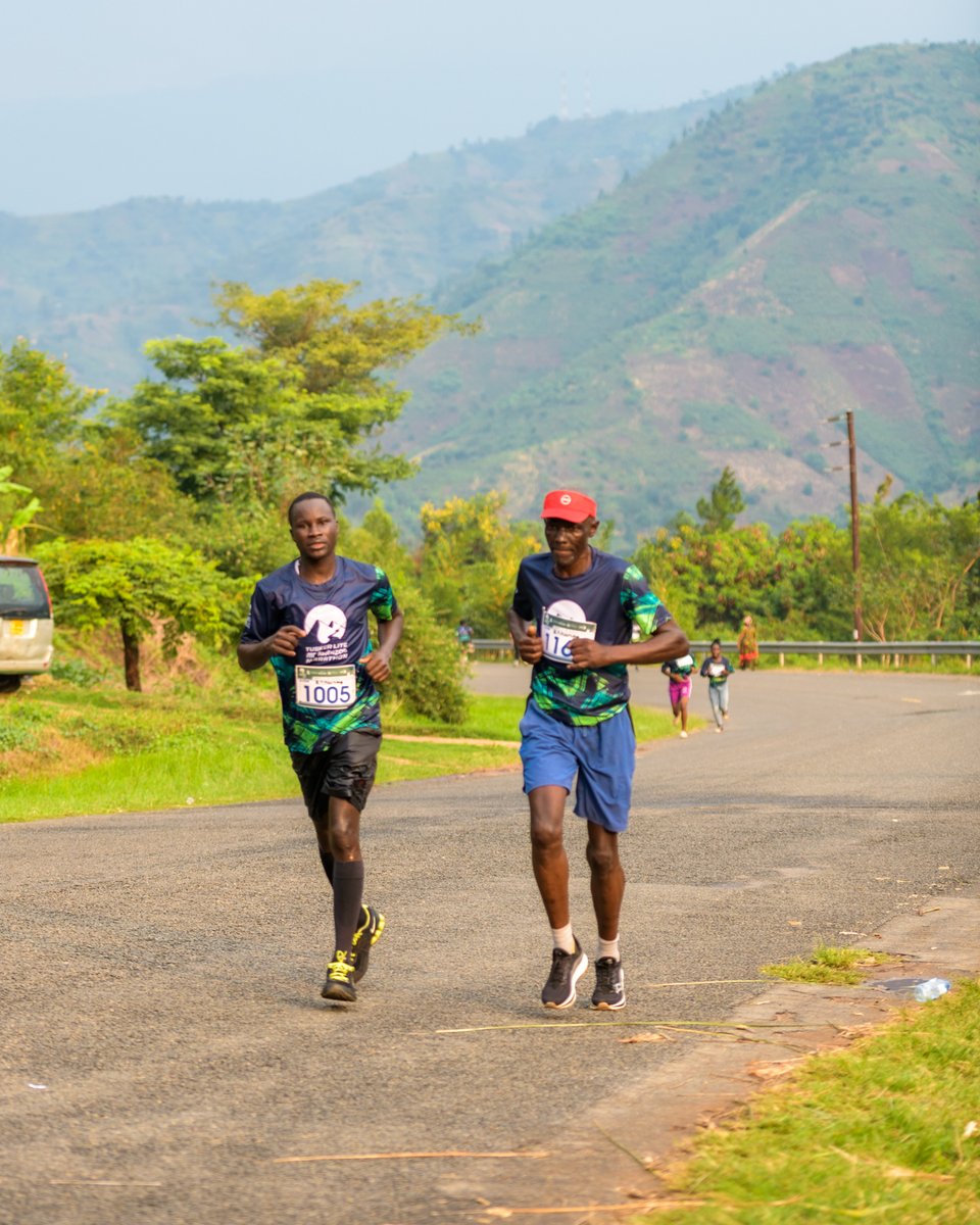 SafarisUganda's tweet image. We came, we ran, we conquered💪🏾🏃‍♀️ The Great Lakes Safaris team took on the Tusker Lite Rwenzori Marathon with heart and determination. Can't wait for next year.
#abouttheweekend #TuskerLiteRwenzoriMarathon