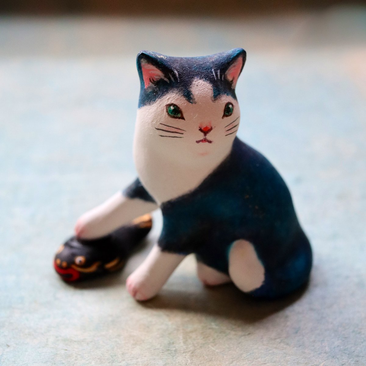 地震除けの猫』 大きなナマズに乗りどっちり押さえている猫と、 小さな