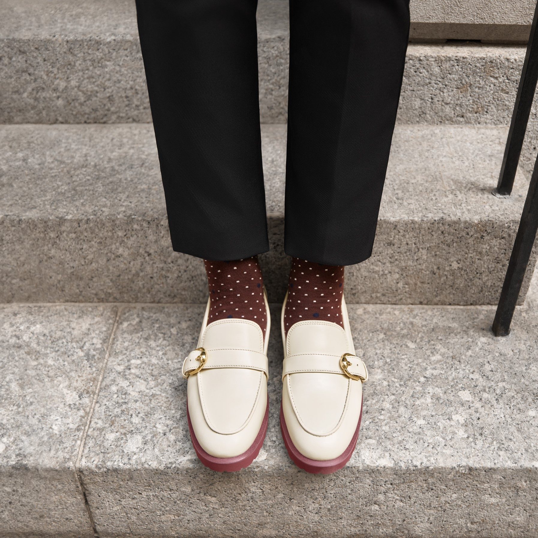 コール ハーン COLE HAAN ギアナ バックル ローファー womens