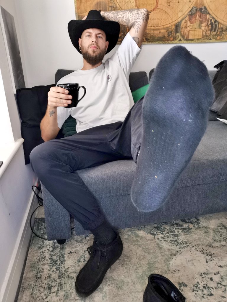 BestSockMasters's tweet photo. #FootMaster @MaxMotive29 

🧦🦶🧦

#MasterOfTheDay #Findomfeet https://t.co/V1rTgx2bJl