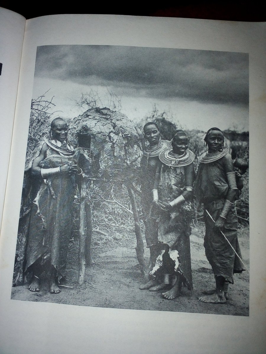 Hawa ndio Wamasai walioishi eneo la Ngorongoro na hawa kuwa wanakaa eneo moja kwa kudumu walikuwa watu wa kuhamahama(Nomads).Hawa wa Sasa wanataka wajenge Nyumba za mabati ya Mouth na Nyumba za kudumu.