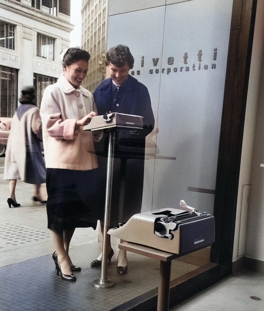 Archivio Storico Olivetti tweet media