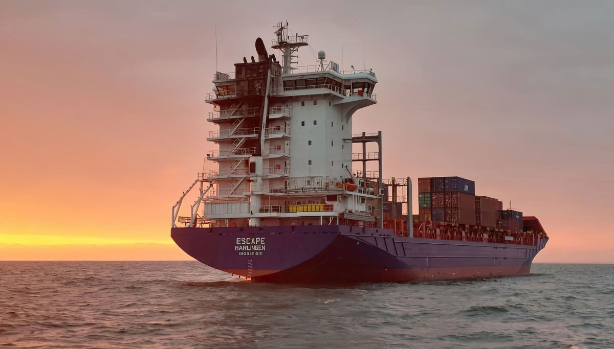 Lessons after chimney fire on board due to thermal oil; download full report onderzoeksraad.nl/en/onderzoek/f…