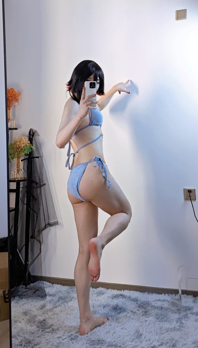 两套内衣，喜欢哪件？ https://t.co/PPh2gG3xjd