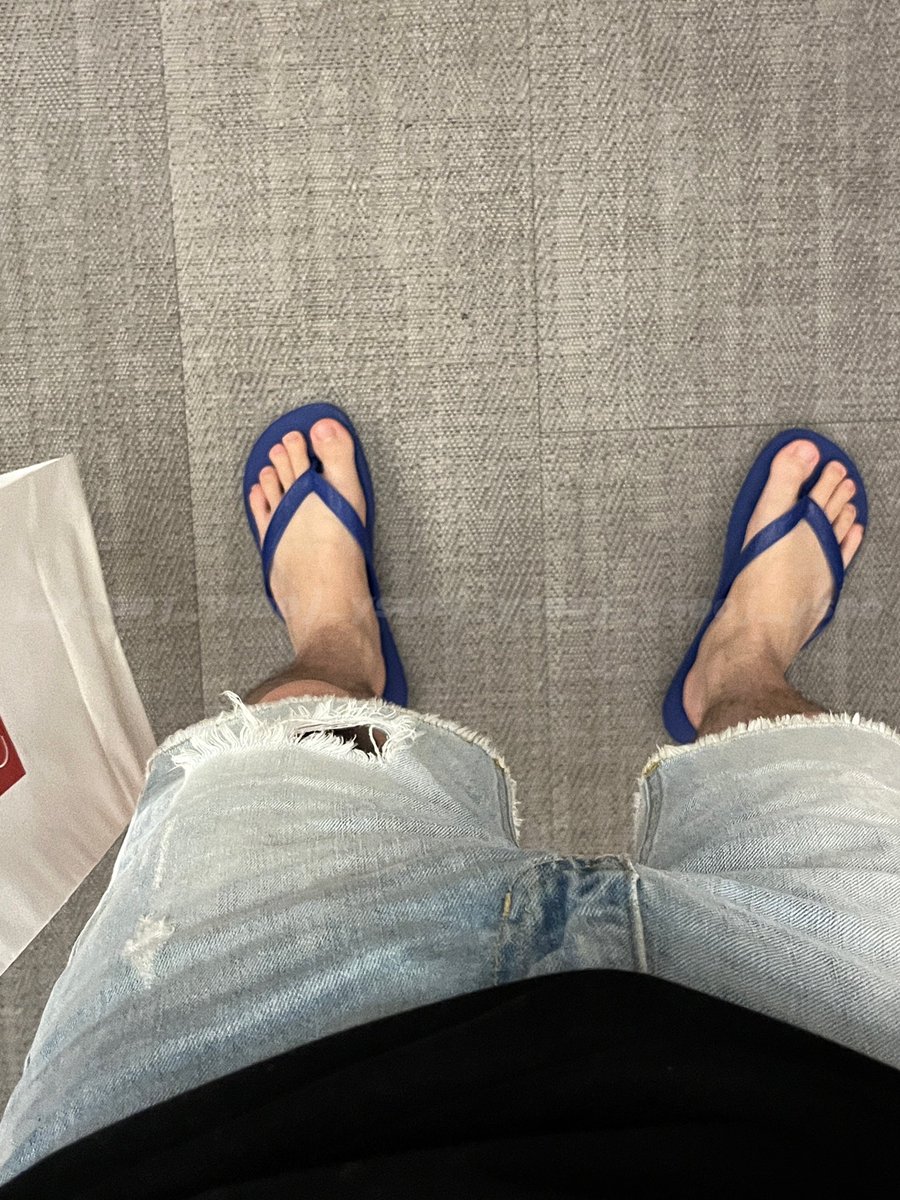 早上晨勃 刚睡醒午勃 牛牛也在提醒我得有性生活了