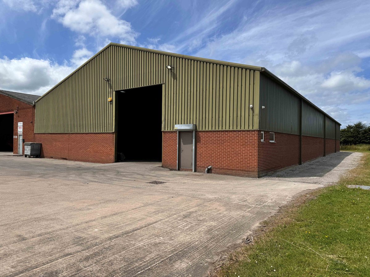Forge_Property's tweet image. Our Wrexham office has received instruction to market to let another modern commercial/industrial unit on Deeside Lane on the outskirts of Sealand, near Chester.
For more information, contact Nick Edwards on 01978 799059 or email admin@forgeproperty.co.uk.
#forgeproperty #CHESTER