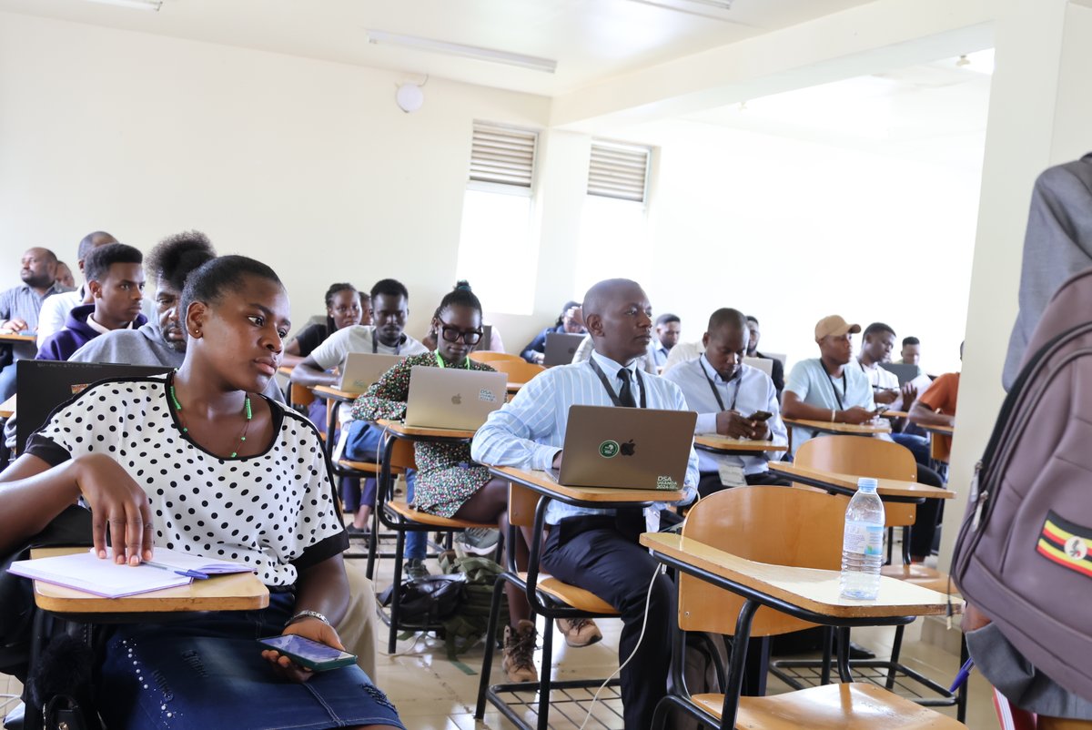 dsa_Uganda's tweet photo. Enhancing Crop Health: Dr. Godliver Owomugisha @BusitemaUni Gives an insightful note on The Role of Low Cost Spectroscopy Sensors in Real Time Disease Monitoring #DSAU #DSAUFortportal2024 https://t.co/hdEnIzTxLV