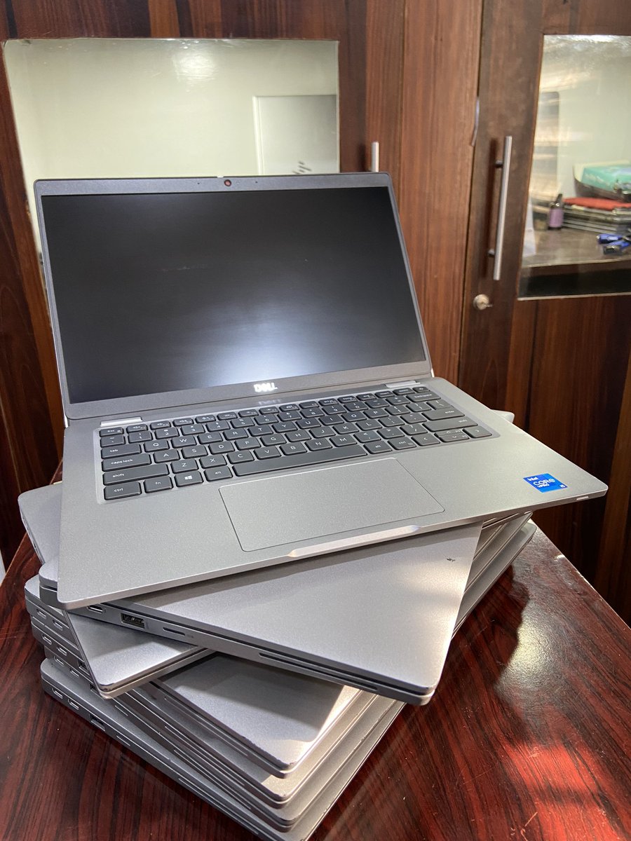 StoicGadgets's tweet photo. Dell 5320 13.3" 2.4GHz i5-11th Gen, 16GB RAM, 256GB SSD Windows 11
#stoicgadgets #windows11 #11thGen #16GB #16GBRam #DellLaptop #Dell #delllatitude #5320 https://t.co/2UVayosYtw