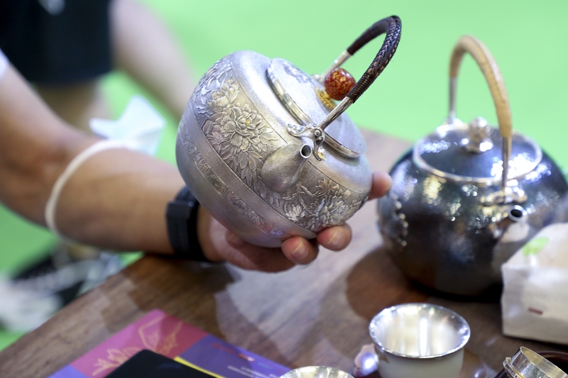 shoppinginCN1's tweet photo. 🍵🍃The 4th #Shanghai International Tea Industry Expo was successfully held from August 22 to 25! 
🏺🍪 #ShanghaiTeaExpo #TeaCulture #TeaInnovation #ExploreTea @IntlServicesSH  @InvestShanghai https://t.co/T9duW6WWVh