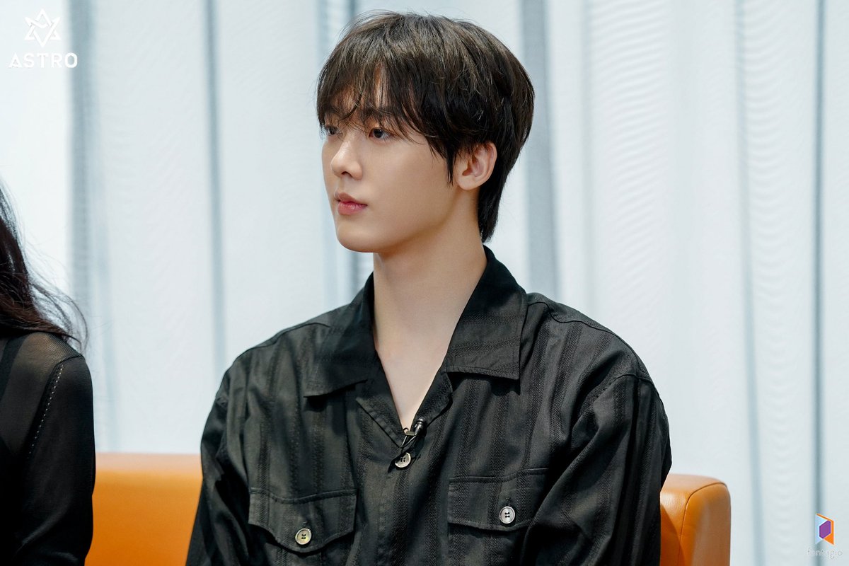 fantagiogroup's tweet photo. [#윤산하][포스트] 윤산하만이 길이다

▶ https://t.co/wc2dD9QPJK

#네이버_포스트 #아스트로 #ASTRO #YOONSANHA https://t.co/VXZr8B2JrK