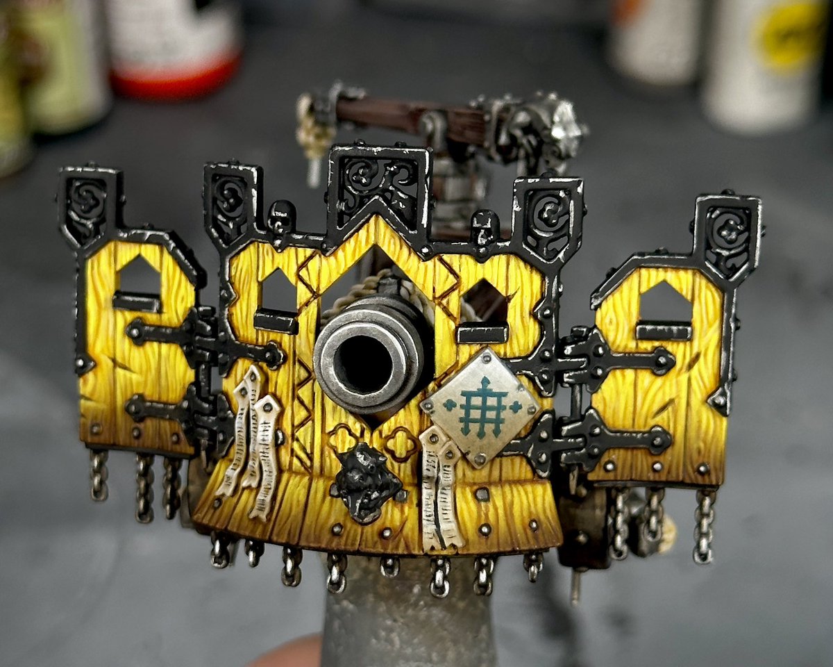 Cannon done. Onto the base! In the home stretch. #warhammer #ageofsigmar #newaos #citiesofsigmar #greywaterfastness #paintingwarhammer #WarhammerCommunity