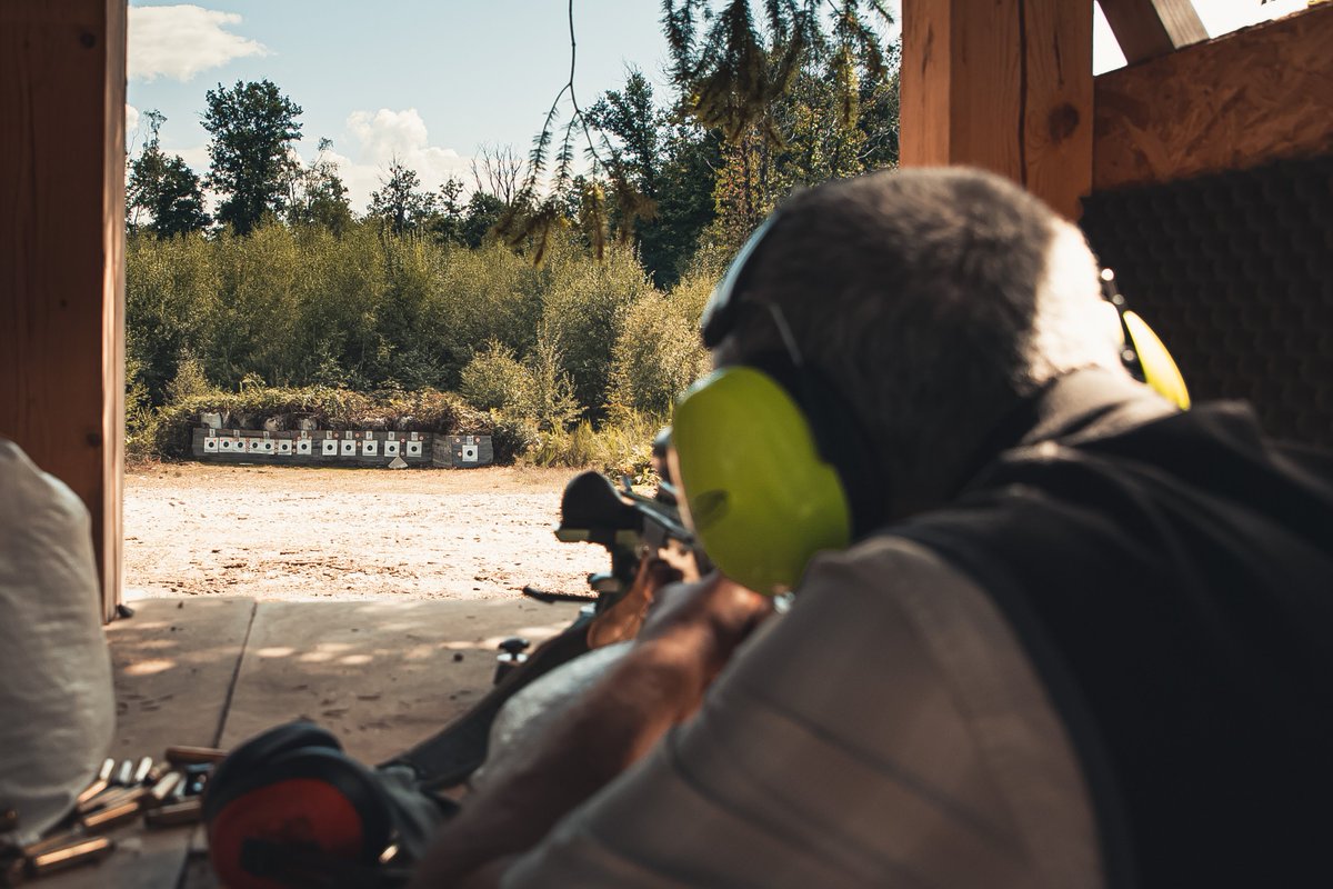chasse38's tweet photo. 🌳#UnDimancheEnNature : des animations pour les #chasseurs 🔫
🎯#SanglierCourant
🎯Stands de #tir
🎯#BallTrap #fusil #arc
🎯Simulateur de #tir
🎯Chasse en VR
🎯Atelier #PermisDeChasser
🐕Exposition de #ChiensCourants serbes.
Avec l'armurerie Peyron et les assos de #chasse ! https://t.co/fzoC4IkDTa