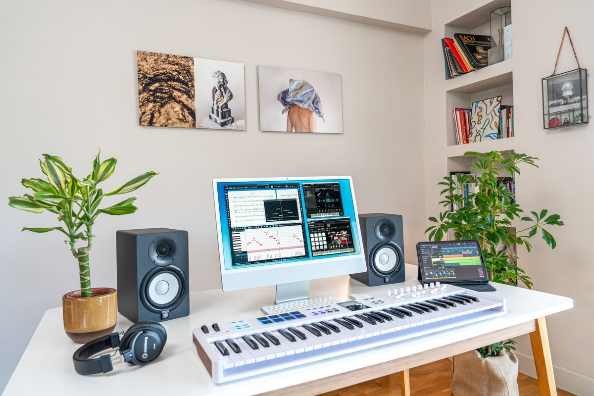 Steinbergは、MakeMusic社の楽譜作成ソフトウェアFinale、Finale PrintMusic、Finale Notepadの開発終了に伴い、Finaleユーザーが引き続き最先端のツールを使い続けることができるよう、パートナーシップ契約を締結しました。

FinaleおよびFinale PrintMusicのユーザーの皆様は、Dorico