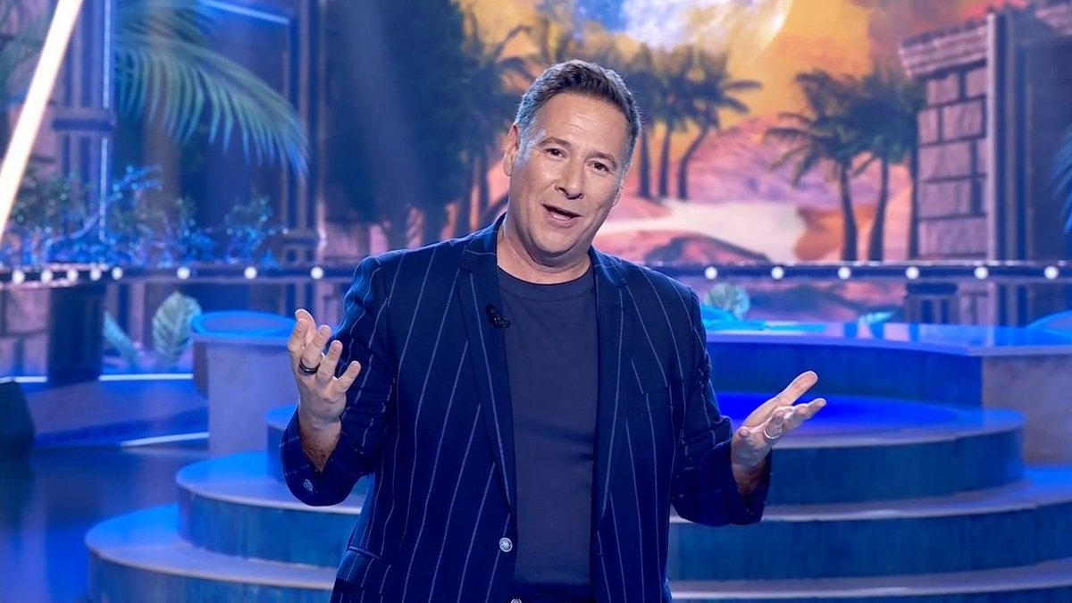 ¡Gran estreno de #BabylonShow en <a href="/telecincoes/">Telecinco</a>! El nuevo programa de <a href="/Carlos_Latre/">Carlos Latre</a> llega LÍDER DE SU FRANJA con un 10,1%, 1.012.000 y 2,7 millones de espectadores únicos