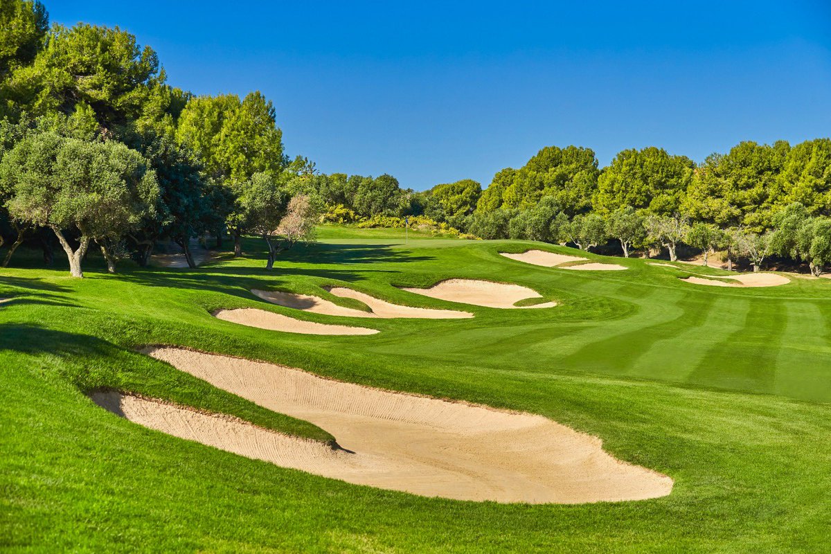 SECURE YOUR EXCLUSIVE SPOT AT THE INFINITUM RUINS GOLF COURSE IN 2025

Infinitum Ruins is a unique 9-hole course set against the backdrop of ancient Roman archaeological sites near Tarragona, Spain. It offers a blend of history and stunning landscapes. (+)