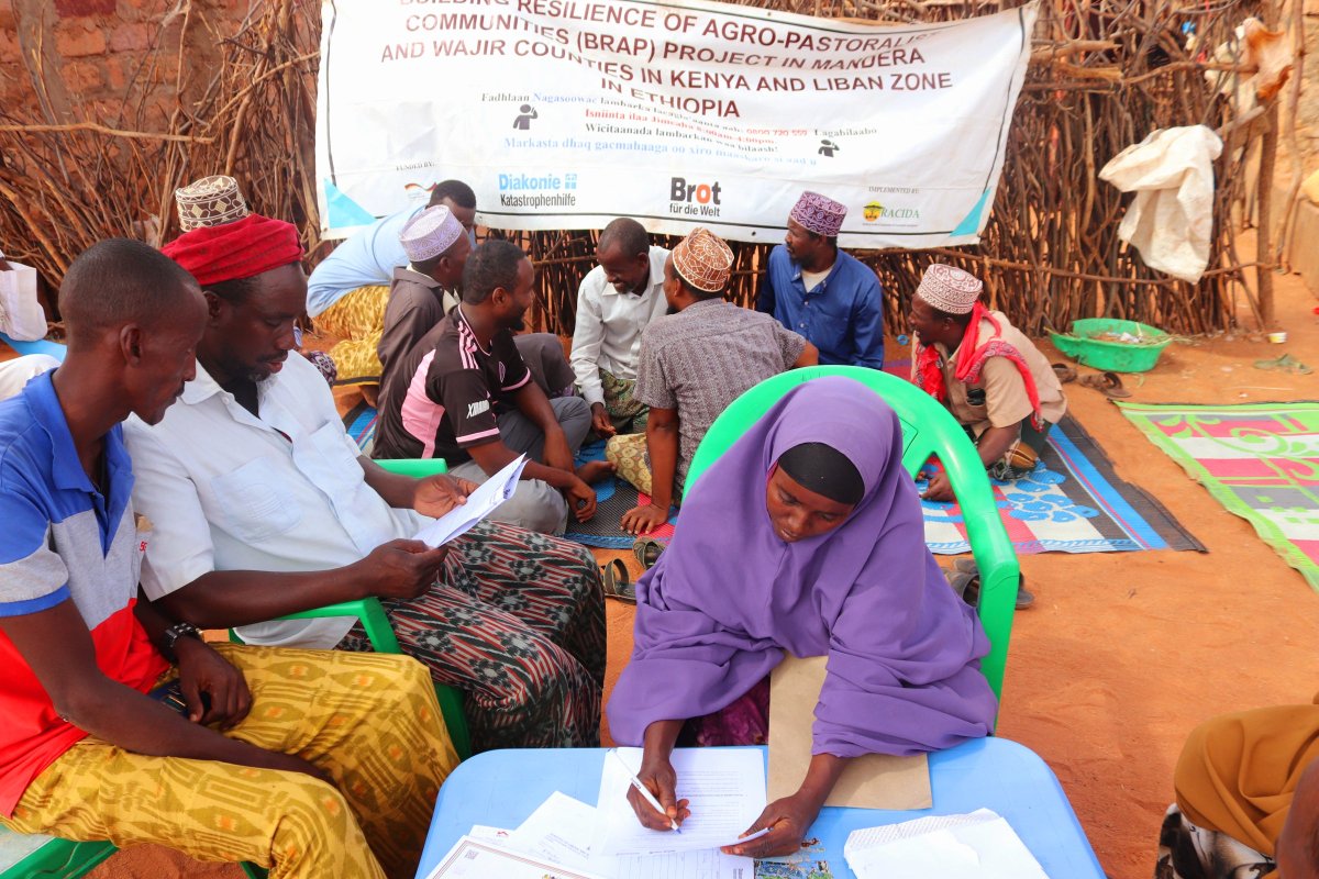 RACIDA_Ngo's tweet image. RACIDA is providing micro-grants to 16 #communitygroups in Mandera, Wajir, and the Liban Zone of Ethiopia, empowering vulnerable communities to address current challenges and achieve lasting resilience.

Through the @BMZ_Bund, @diakoniekh, and @bfdw_jugend funded Building…