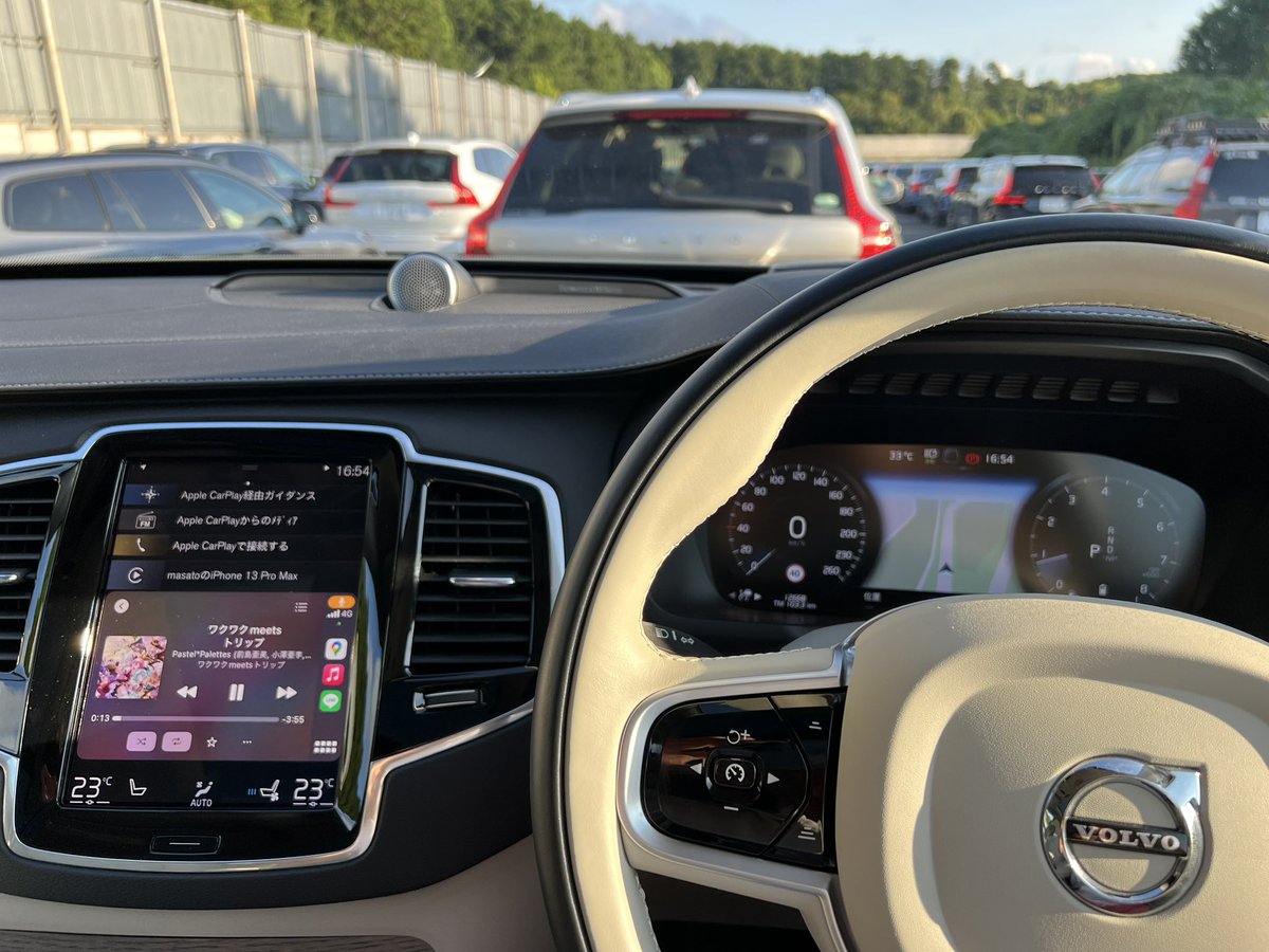 ELYSION_1001's tweet photo. ミーティングに参加されてたバーチライトメタリックのXC60。
B&Wとパノラマガラスサンルーフも装備されていて素敵でした。
ラストのパレードランでは並んで走れました😊
オーナーさんともお話したかったです。
#ボルボミーティング
#VOLVOMEETING https://t.co/zV2Nj0Cw7j