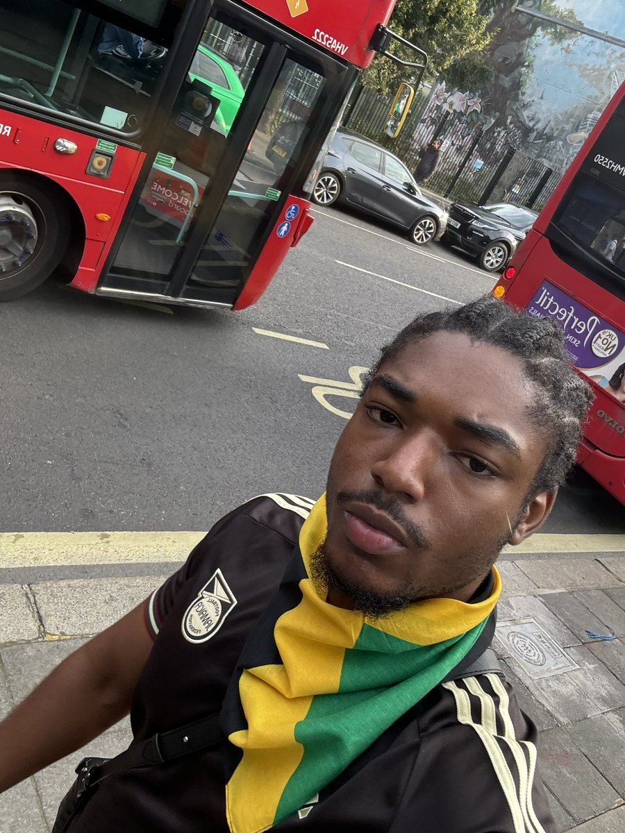johnochai7's tweet image. As a Jamaican I can’t stand to see Africans at carni waving their flags and playing afrobeats. Carnival is for CARRIBBEANS!!! #Rassclart #BanAfricans #BlowUpNigeria