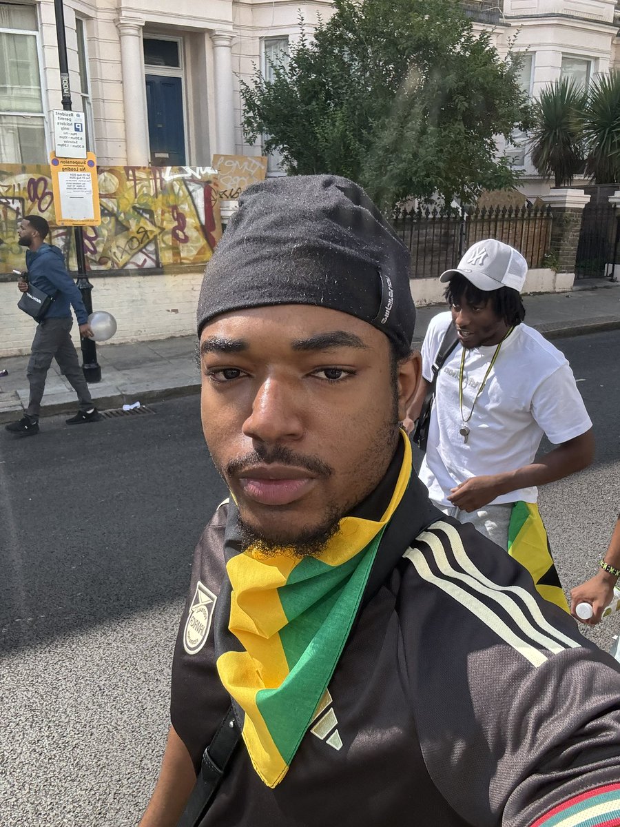 johnochai7's tweet image. As a Jamaican I can’t stand to see Africans at carni waving their flags and playing afrobeats. Carnival is for CARRIBBEANS!!! #Rassclart #BanAfricans #BlowUpNigeria