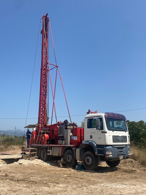 Ulldecona connectarà pous d’emergència x garantir subministrament d’aigua de boca. La Comunitat de Regants de l’Embassament d’Ulldecona ja va fer el mateix fa mesos x abastir cultius i granges davant la greu situació de sequera a la Conca del Xúquer ulldecona.cat/ulldecona-conn…