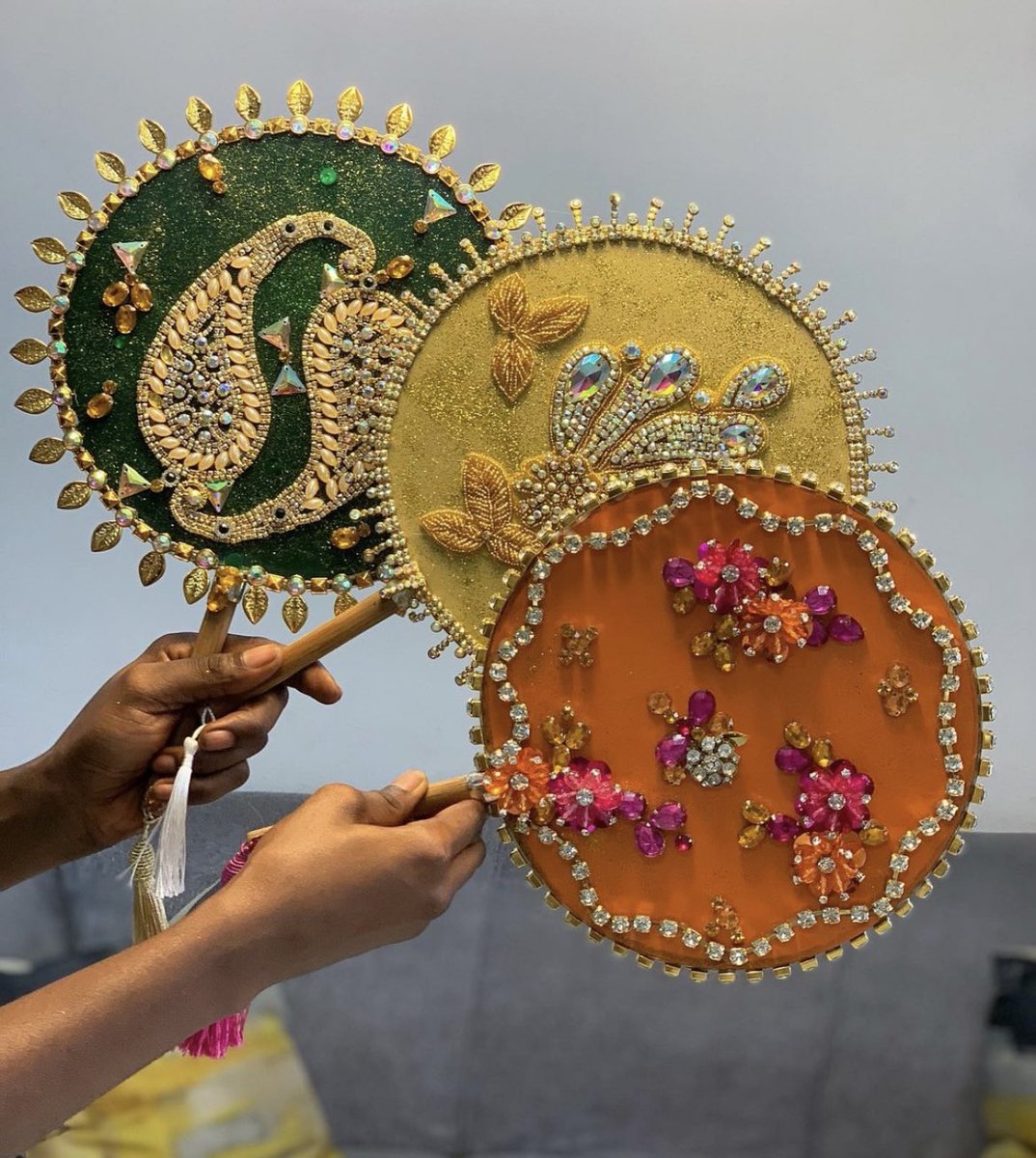 Exceedinggraz01's tweet photo. Luxury embellished hand fan 🪭 in different designs and colours 
Address; 1st flat upstair old igbalaye printing press beside riverside oke fia, osogbo. 
☎️; 08107543553
@InsideOsogbo https://t.co/haC8njcGzU