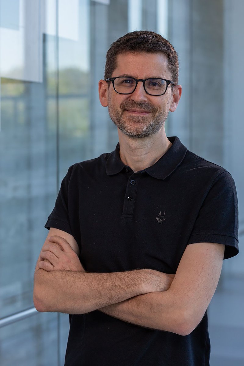 UDC_gal's tweet photo. ✨Parabéns ao noso profesor de @cienciasudc
e investigador no @CICAUDC Roberto Javier Brea Fernández, que conseguiu unha das axudas da
@Xunta pola súa traxectoria de investigación excelente! 🔬👏

👉https://t.co/GSDrfHPHoB 

#InvestigaciónUDC #ExcelenciaInvestigadora 
#OrgulloUDC https://t.co/NmGIZG7ZO4