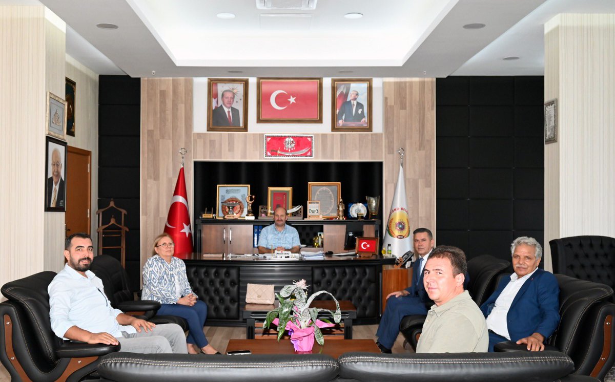 İlçe başkanımız Sayın Tuncer Yıldırım ve yönetim kurulu üyelerimiz ile Sarayönü Belediye Başkanı Sayın Necati Koç beyi makamında ziyaret ettik. Misafirperverlikleri için teşekkür eder, görevlerinde başarılar dileriz.
<a href="/Ahmet_Davutoglu/">Ahmet Davutoğlu</a> 
<a href="/ahmetarslan42/">AHMET ARSLAN</a> 
<a href="/HEkici42/">Hasan Ekici</a> 
#gelecekselcukluda