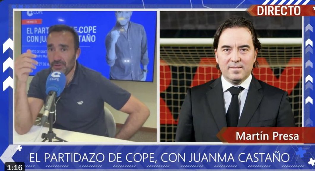 Somhiseremfcb's tweet photo. ❗️Juanma Castaño: "Hay que explicarle a Laporta cómo se gestionan las cosas. No estos jugadores lesionados y darles de baja, y esas palancas..."

- Raúl Martín Presa (presidente del Rayo): "Mucho mérito. Hacerse cargo de un equipo, con problemas económicos, como ha hecho su directiva es un gran logro. Estaban al borde de la muerte y ganaron la Liga. La temporada pasada disputaron la Champions y no pudieron llegar más lejos por culpa de un jugador (Araujo). Él recuperó económicamente al club, haciendo un proyecto importante como el Espai Barça. Va a poner al Barcelona en otra dimensión en los próximos años. Se merece todo mi respeto".

- Juanma Castaño: “Bueno, lo dices porque mañana antes del partido tendrás una comida con Laporta…”

- Martín Presa: “No, no me importa. Siempre digo lo que pienso. El Barça está haciendo un gran trabajo, en una situación difícil y está teniendo resultados deportivos”