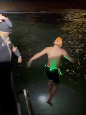 tauntonschool's tweet photo. At 2am this morning the Channel Titan Swim got underway! π
Having battled wind, waves, sickness and jellyfish stings, they are now around half way into their challenge
To sponsor please follow this link: https://t.co/s3ExgLiKOZπ
#ExceptionalTogether https://t.co/g4U89lecDX