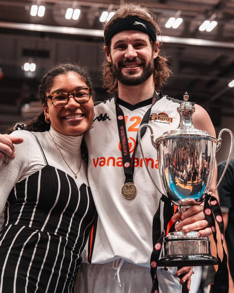 Hemel Storm (@hemelstorm) on Twitter photo 🙌 | Join us in wishing <a href="/TJohn_11/">Taylor Johnson</a> the very best of luck as he signs with Artland Dragons in Germany!
#ItsStormSeason⛈️ 🙌 | Join us in wishing <a href="/TJohn_11/">Taylor Johnson</a> the very best of luck as he signs with Artland Dragons in Germany!
#ItsStormSeason⛈️