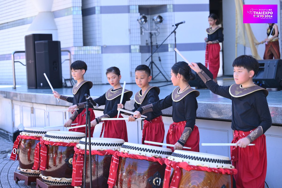 ThaiExpoJapan's tweet photo. The captivating performers in #THAIEXPOTOKYO2024, The Biggest Thai Soft Power Event in Japan 🇹🇭🇯🇵 Saturday 17th - Sunday 18th August 2024, at Yoyogi Park in Shibuya, Tokyo. 💕✨ https://t.co/137ogfCfqp