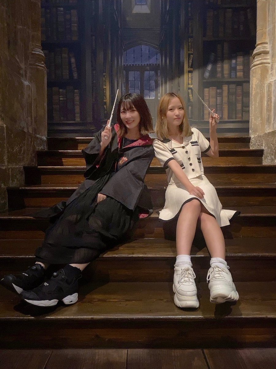 trycross_hitomi's tweet photo. 実は昨日念願のみゆうちゃんとハリーポッター行ってきた🫶🏻🫶🏻🫶🏻
楽し過ぎて時間足らん！！！ってめっちゃ思ってた🥲
LIVEも見に来てくれてて誕プレもくれて優し過ぎて大好きです🧡
幸せな時間でした🎶 https://t.co/0OJxMGYDj4