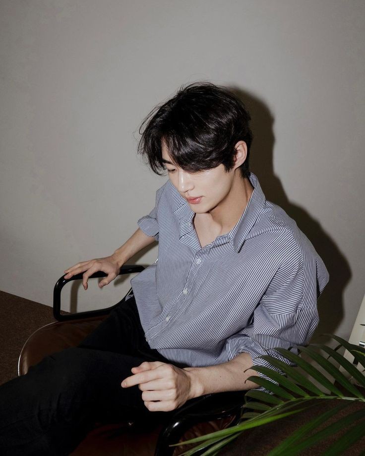 #ByeonWooSeok's 2024 brand deals 

— Discovery Expedition
— Euthymol
— Physiogel
— NH Bank
— LG Electronics
— Paldo Bimbimmyeon
— Clinique Cosmetics
— Dashu Men's Cosmetics
— Baskin Robbins Korea
— Tamburins Perfume

10 brands on going!