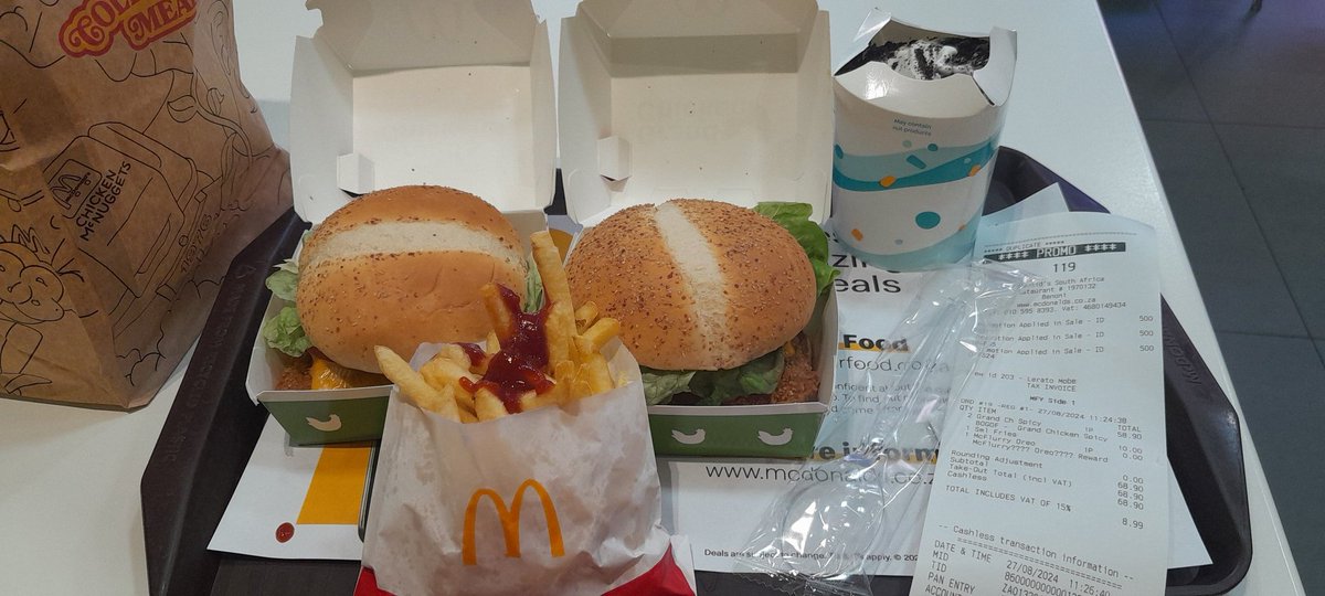 LioManWorldWide's tweet image. A Lil something from @McDonalds_SA for a #SmartSpender. Check my till slip boyzin🔥🔥🔥🔥. S/O to @Yfm for the Plug. Fill your sisu with McSavers😋.

#McSavers.
