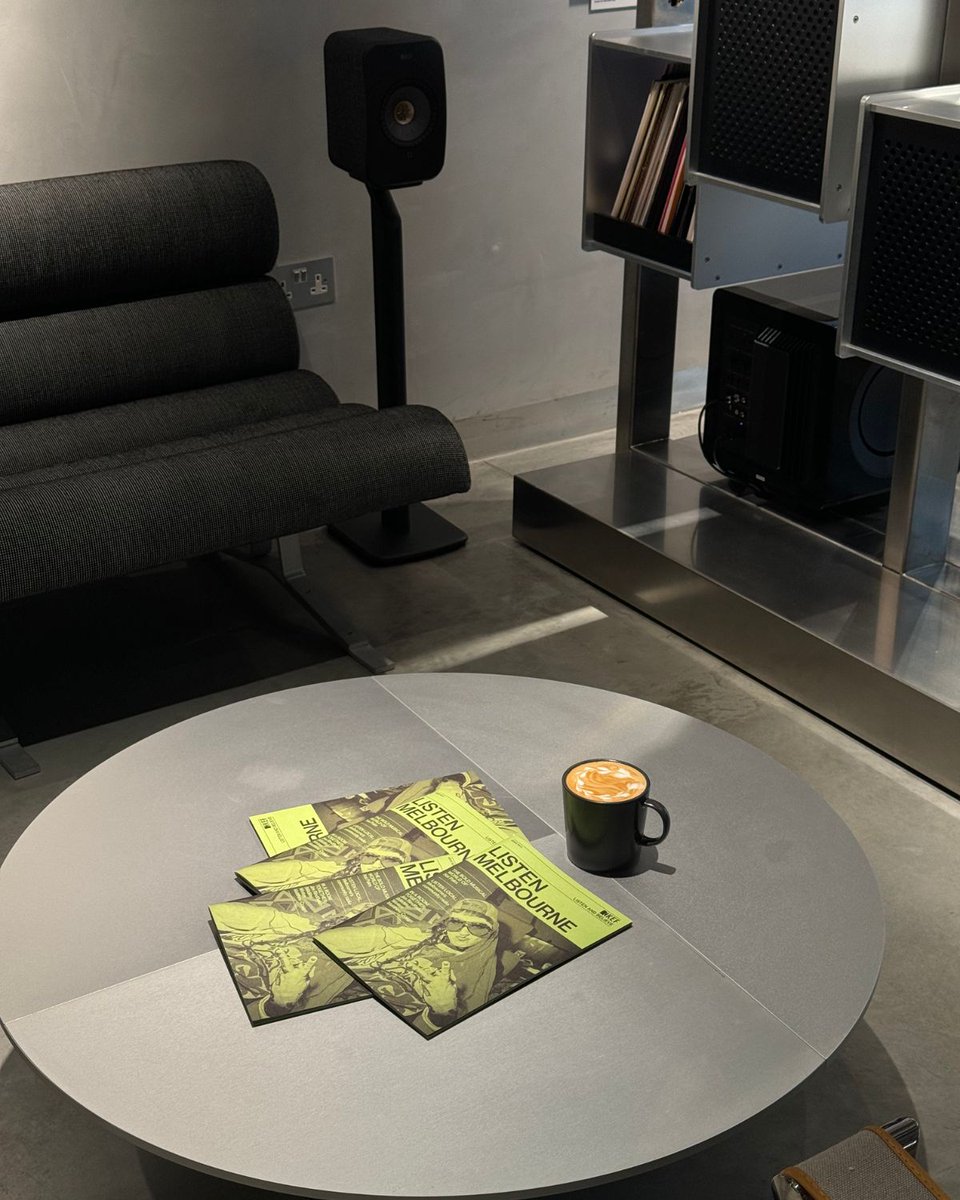 KEF JAPAN (@kef_jp) on Twitter photo <a href="/artykarateparty/">Nai Palm</a> がヘッドライナーを務めたオーストラリアでのイベント #ListenMelbourne のフリーマガジン(zine)が到着。インタビューやメルボルンのオススメスポットなどを掲載。KEF Music Gallery にて配布しております
kef.world/lvq <a href="/artykarateparty/">Nai Palm</a> がヘッドライナーを務めたオーストラリアでのイベント #ListenMelbourne のフリーマガジン(zine)が到着。インタビューやメルボルンのオススメスポットなどを掲載。KEF Music Gallery にて配布しております
kef.world/lvq