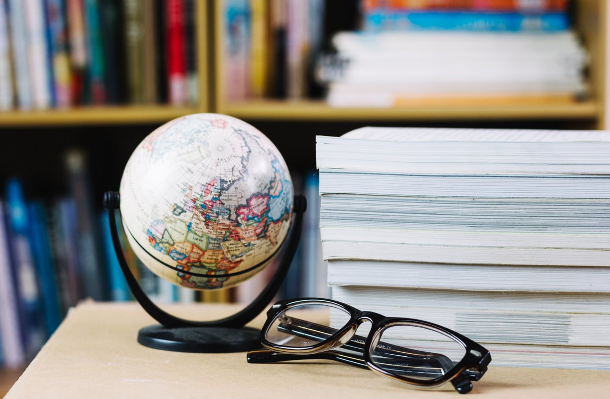 GeografosAragon's tweet photo. 📢¡Ofertas de #Empleo!📢 Convocatoria de plazas temporales de libre acceso para cubrir 4 puestos de #docentes en @Geografia_UZ ¡Solo hay cinco días para presentar solicitud! ⏳Más info 👉https://t.co/Vgyfop3CQJ 🌍 #geografia #ofertaempleo  #Zaragoza https://t.co/uworZwzf71