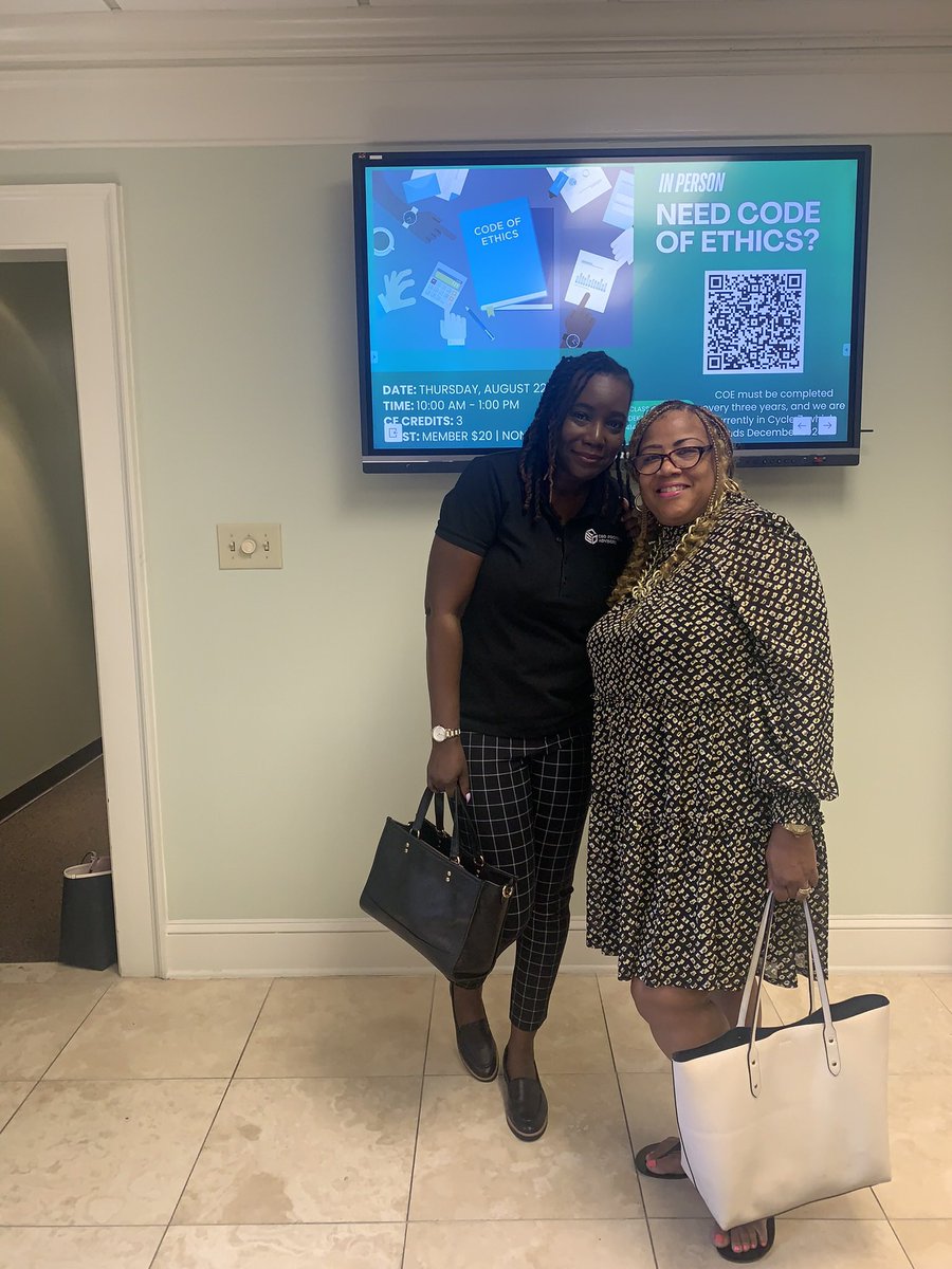 Shedonna's tweet photo. After our Board of Director’s meeting with Dekalb Realtor’s YPN Chair Adriane Fonville discussing game night! Who’s Ready? #DynamicDekalbRealtors #IminwithYPN #ThatswhoweR #VisionRealtyGroup https://t.co/XmU2Au4KOW
