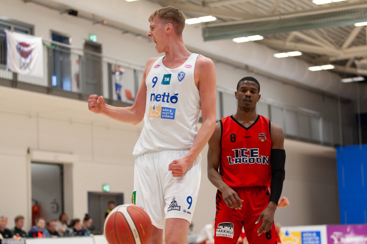 Leó Curtis til Bandaríkjana 🤍💙

Leó Curtis hefur samið við Cats Academy prep school í Bandaríkjunum og mun spila með þeim á næsta tímabili.

Takk Leó og gangi þér vel 🤍💙

Tilþrifasyrpa frá magnaðri frammistöðu í úrslitakeppninni!
youtu.be/aHQqm4LSVZk?fe…