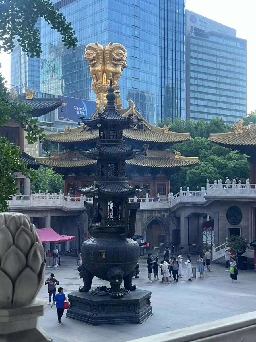 上海情侣 tweet media