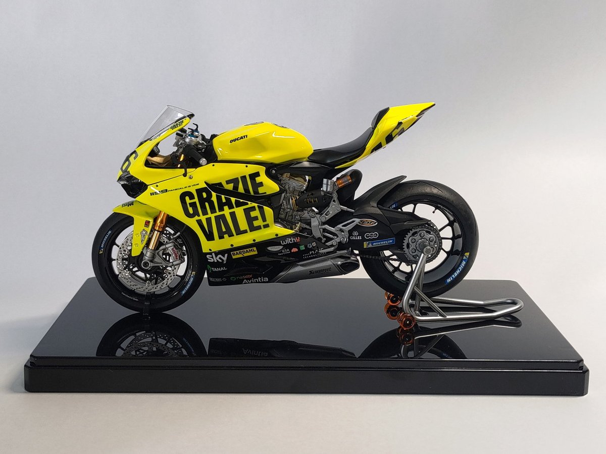 タミヤ1/12 ドゥカティ 1199パニガーレS（トリコローレ） 
